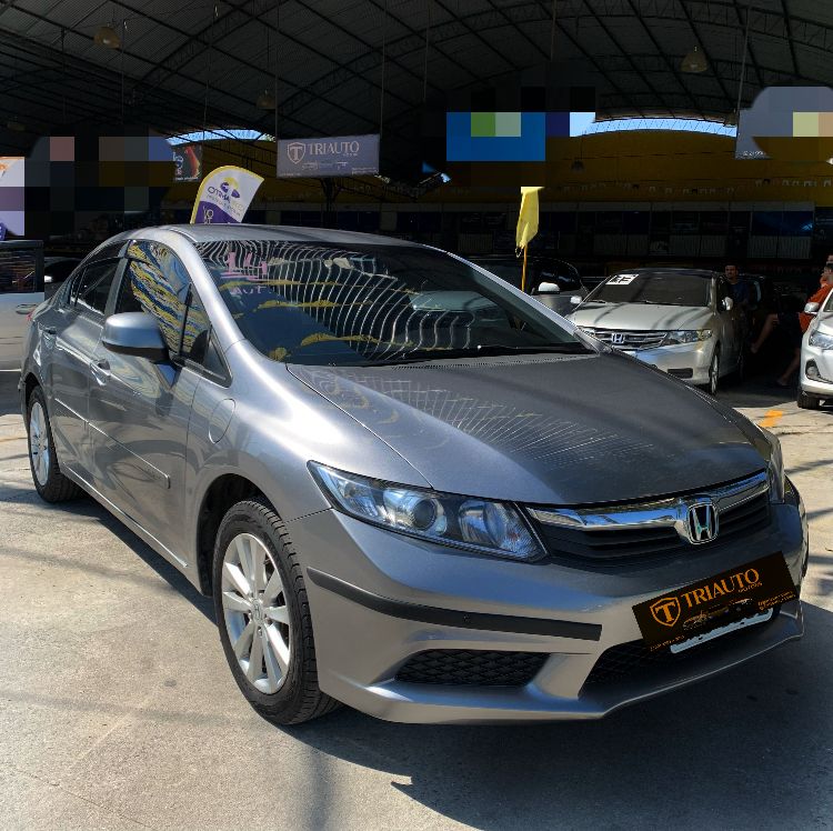 criar um anuncio do automovel TOYOTA ETIOS SD AUTOMATICO 1.5 2018, especificando objetivamente as qualidades e o pq devem comprar na triauto motoRS